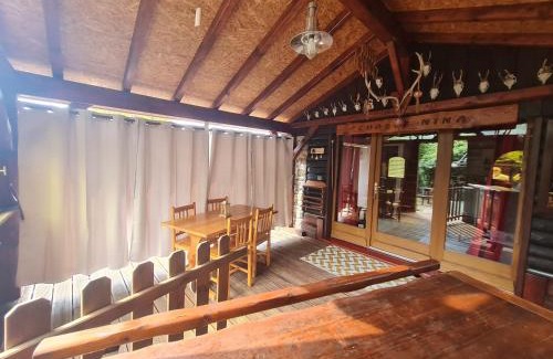 Anould House | Chalet Nina: Havre de paix en bord de rivière avec climatisation - FR-1-589-794