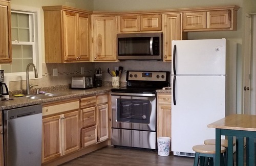 Seward Condo | Chalet of Seward AK suites A : mountain view (950 SF)