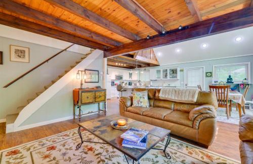 Lake Ariel House | Chalet on the Green Cozy Lake Ariel Retreat!