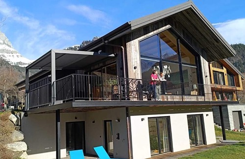 Servoz House | Chalet Parpyoula, 220m2 with garden, Chamonix valley. Ideal for families!