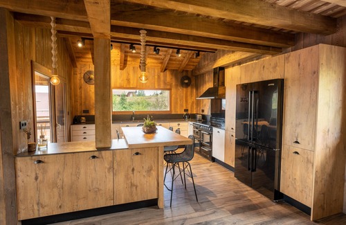 Gerardmer Ski Chalet | Chalet Perle Noire, Gerardmer lake view facing south, At the foot of the slopes, Sauna, Jacuzzi