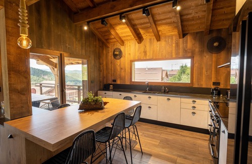 Gerardmer Ski Chalet | Chalet Perle Noire, Gerardmer lake view facing south, At the foot of the slopes, Sauna, Jacuzzi
