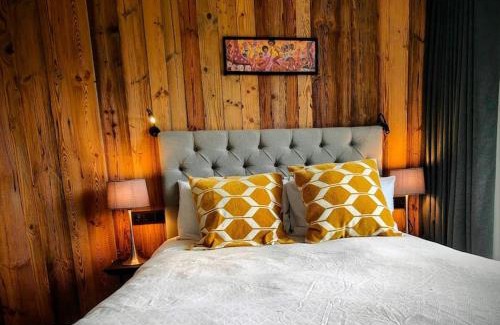 Les Tines Ski Chalet | Chalet Petit Chappelle