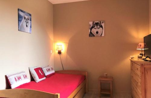La Joue du Loup Ski Chalet | Chalet rénové 6 pers avec WIFI et parking gratuit à La Joue du Loup - FR-1-504-128