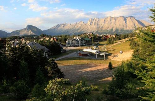 La Joue du Loup Ski Chalet | Chalet rénové 6 pers avec WIFI et parking gratuit à La Joue du Loup - FR-1-504-128