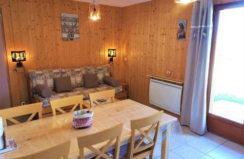 La Joue du Loup Ski Chalet | Chalet rénové 7 pers avec terrasse, local ski et parking gratuit - FR-1-504-70