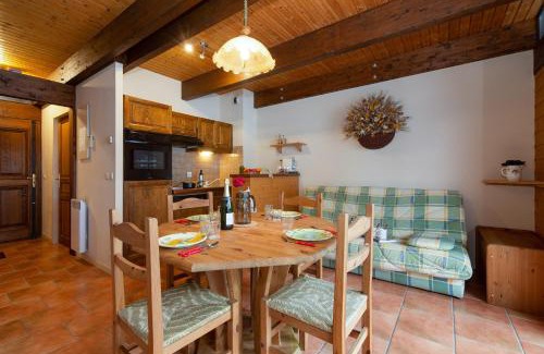 Chamonix-Mont-Blanc Apartment | Chalet Résidence Chantey Mourry 6 - Happy Rentals