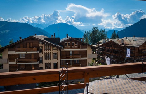 Verbier Apartment | Chalet Sabrina - Beautiful Top Floor Duplex Apartment by main Medran lift station