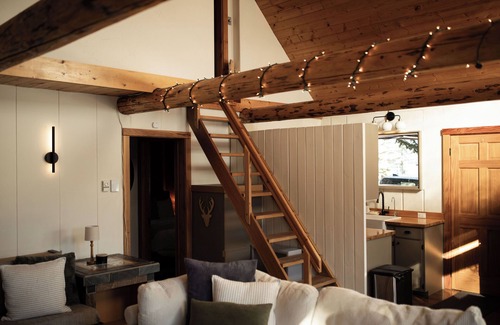 Okanagan-Similkameen Cabin | Chalet Schuss - A Classic Canadian Cabin at Apex Mountain