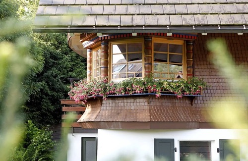 Hinterzarten Ski Chalet | Chalet 'Schwarzwald- Am Birkenhain' with Wi-Fi