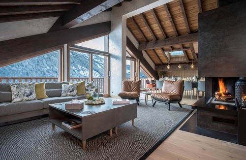 Les Allues Ski Chalet | Chalet 'Serendipity' with Mountain View, Wi-Fi and Air Conditioning