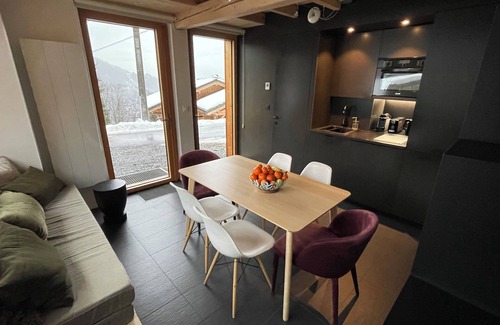 Sixt-Fer-a-Cheval Ski Chalet | Chalet* sleeps 4 to 6, facing the mountains above Sixt-Fer-à-Cheval