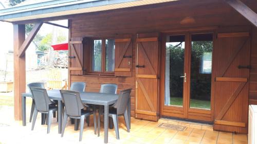 Erquy House | chalet sous les pins