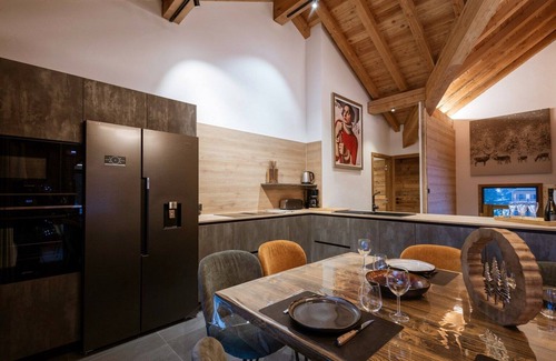 Valloire Ski Chalet | Chalet '-Spa Le Cervin' with Mountain View, Private Terrace and Wi-Fi