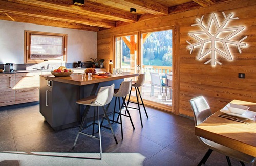 La Clusaz Ski Chalet | Chalet Stellaone - French Alps base for 12, spa & views - OVO Network