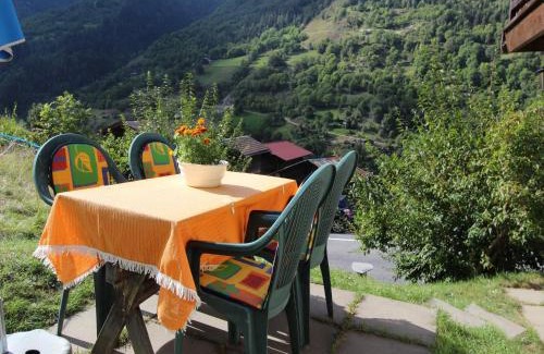 Bister Ski Chalet | Chalet Steps from Slopes