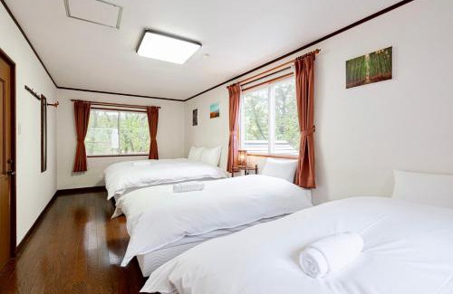 Hokujo Ski Chalet | Chalet Strickland