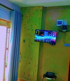Kampala Apartment | Chalet suits
