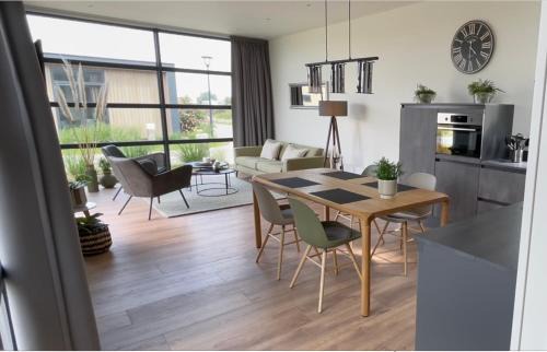Enkhuizen House | Chalet Sunrise Vierte Reihe Haus Nr 218