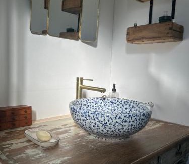 Fayet Apartment | Chalet sur terrain arboré