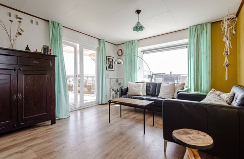 Zandvoort Ski Chalet | Chalet The Happy Hippie