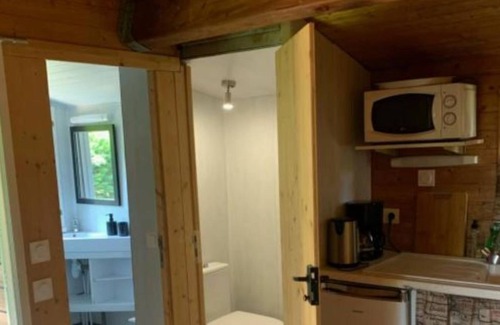 La Voulte-sur-Rhone Cabin | Chalet 'Tout Confort Vintage' with Mountain View, Private Terrace and Private Garden