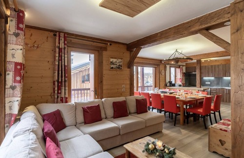 Montchavin Ski Chalet | Chalet Versoye self-catered chalet, ensuite beds, spa, boot warmer. Sleeps 12
