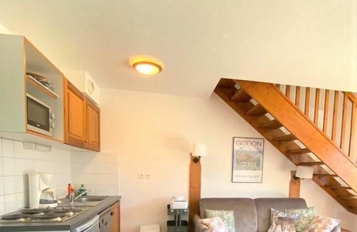 La Joue du Loup Ski Chalet | Chalet, view mountain, swimming pool, terrace, parking, tv, ski locker, 55m², La Joue du Loup