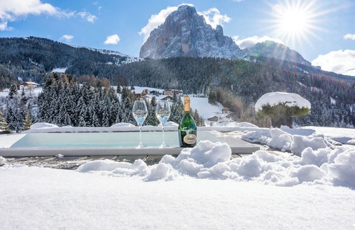 Santa Cristina Val Gardena Ski Chalet | Chalet Villa Carolina