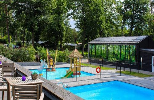 Bosgebied Hoenderloo House | Chalet w Garden & Views, cleaning included
