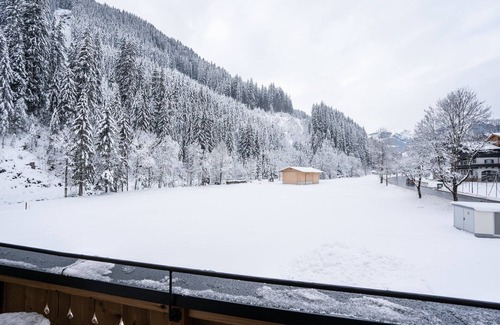 Saalbach Ski Chalet | Chalet with sauna and Jokercard in summer