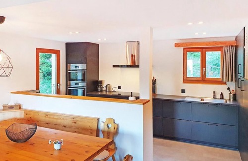 Vex Ski Chalet | Chalet, wifi, 100m from ski slopes, view mountain, terrace, balcony, fireplace or stove, parking, tv