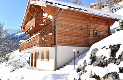 Heremence Ski Chalet | Chalet, wifi, view mountain, sauna, balcony, fireplace or stove, parking, tv, 150m², Thyon