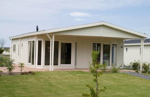Breskens House | Chalet with 2 bedrooms and a terrace