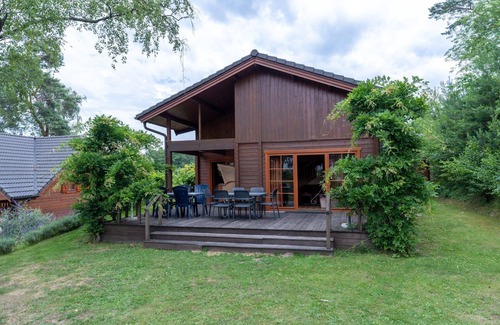 Langeberg House | Chalet with 2 bedrooms and a terrace with garden furniture