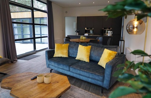 Olburgen House | Chalet with 2 bedrooms and a terrace