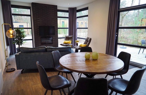 Olburgen House | Chalet with 2 bedrooms and a terrace