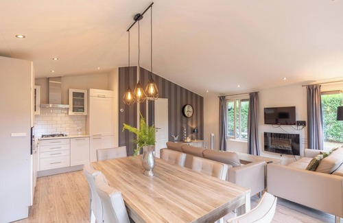 Langeberg House | Chalet with 3 bedrooms and furnished garden near Brunssummerheide