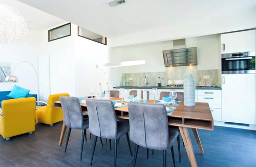 Halfweg House | Chalet with 3 bedrooms and a terrace