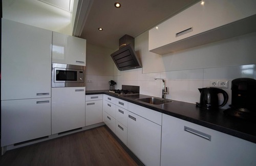 Halfweg House | Chalet with 3 bedrooms and a terrace