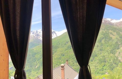 Valloire Ski Chalet | Chalet with nice view, garden and hot tub. Ideal for skiing and cycling!