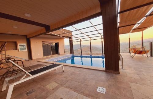 Suwailih Ski Chalet | Chalet with panoramic mountain view