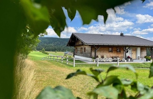 Mauth Apartment | Chalet with sauna and outdoor seating area