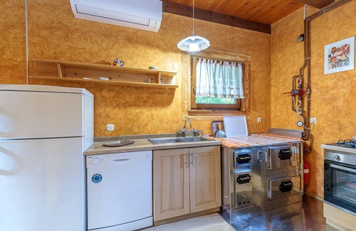 Brod Moravice House | Chalet Zavrh with Private Heated Pool, Zavrh, Croatia