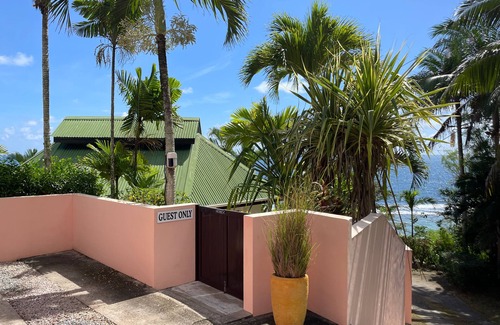 Anse Royale Ski Chalet | Chalets BougainvillenOne-Bedroom Chalet with Sea View