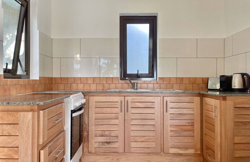 Mahe Island Apartment | Chalets Bougainville nUpper floor Apartment with Ocean View