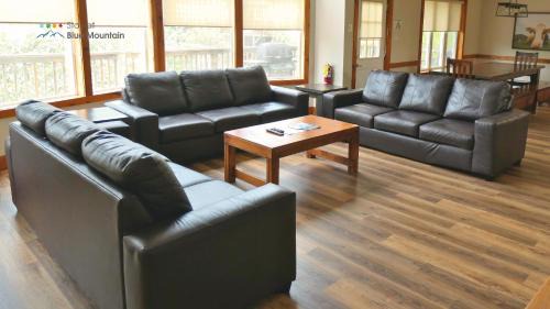 The Blue Mountains Ski Chalet | Chalets in Blue Mountains, Canada