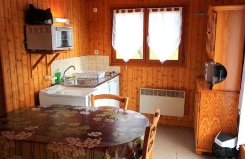 Mesples House | Chalets indépendants avec jardin, jeux pour enfants et terrasse proche de Montluçon - FR-1-489-401