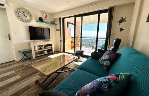 Mandelieu-La-Napoule Apartment | Chaleureux appartement vue mer