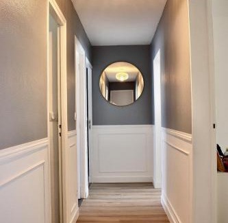 Ifs Apartment | Chaleureux appartement avec parking gratuit